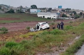 Mulher e bebê morrem após colisão entre veículos na BR-282