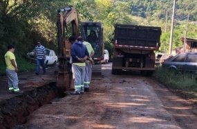 Trânsito sofre interrupções devido a obras na Rodovia do Ovo 