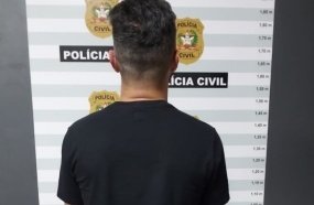 Homem é preso após agredir e ameaçar ex-mulher com coroa de flores 