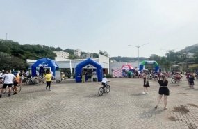 Evento De volta à Infância promove interação e brincadeiras entre adultos e crianças