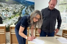 Prefeito de Herval assina ordens de serviço para melhoria de ruas