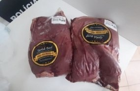 Indivíduo é preso ao tentar furtar peças de picanha em supermercado 
