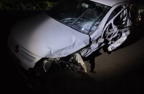 Colisão frontal entre veículos deixa motorista ferido na SC-150