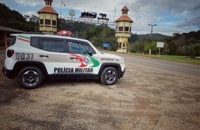Homem é preso após importunar jovens e se masturbar em via pública 