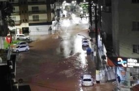 Temporal alaga ruas e causa transtornos em Herval d´Oeste