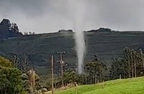 Tornado pode ter atingido o interior de Rio das Antas 