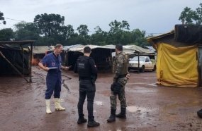 Autoridades flagram irregularidades sanitárias e crime ambiental em acampamento 