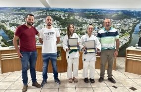 Judocas hervalenses são homenageadas por dedicação e conquistas