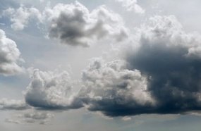 Semana começa com calor e temporais isolados em Santa Catarina