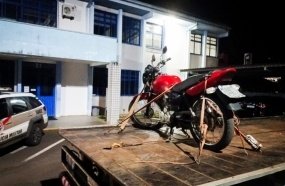 Jovem é preso após comprar motocicleta furtada pela internet 