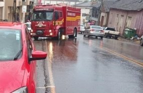 Mulher fica ferida após ser atropelada no centro de Tangará