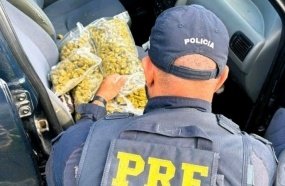 Motorista com drogas abandona a família durante fuga da PRF