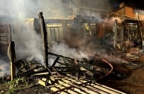 Mais uma casa é destruída por incêndio na Vila Cachoeirinha 
