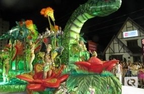 Unidos do Herval exalta a mulher brasileira 