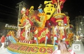Acadêmicos do Grande Vale celebra os 50 anos do grupo de teatro 