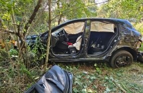 Colisão entre carro e caminhonete deixa motorista ferido na BR-282