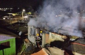 Casal é preso após quatro casas serem atingidas por incêndio 