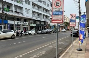 Credencial para vagas de estacionamento já está disponível para cidadãos com 60 anos ou mais