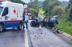 Colisão entre veículos deixa uma pessoa ferida na BR-282 