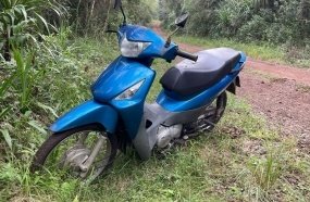 Mulher e adolescente ficam feridas após queda de motocicleta 