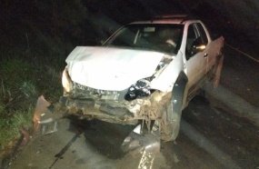 Gestante é socorrida após colisão entre veículos na SC-451