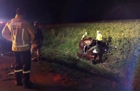 Colisão entre veículos mata duas pessoas em Campos Novos
