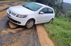 Óleo na pista provoca acidente no interior de Lacerdópolis 
