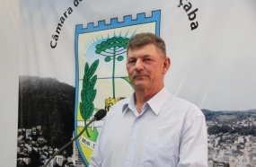 Dgimi Parno solicita pavimentação de ruas e construção de ponte no interior