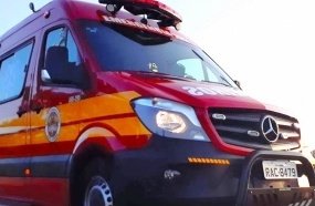 Trabalhador leva choque durante manutenção da rede elétrica