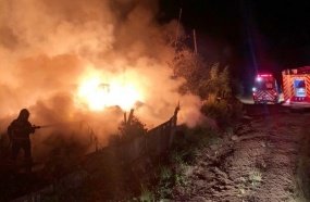 Casa e carro são destruídos por incêndio em Curitibanos 