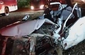 Colisão entre veículos deixa três pessoas feridos na BR-153