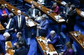 Senado aprova PEC sobre criminalização da posse de drogas