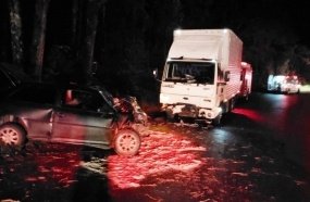 Colisão entre carro e caminhão deixa duas pessoas feridas na SC-283