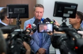 Governo quer fim da paralisação para retomar negociação com a Educação 