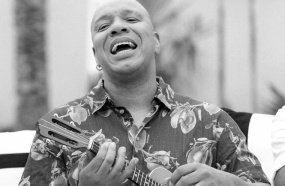 Cantor do Grupo Molejo morre aos 51 anos, no Rio