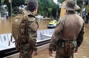 PRF de SC auxilia no resgate de vítimas no Rio Grande do Sul