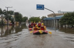 SC amplia ajuda ao Rio Grande do Sul com profissionais e equipamentos 