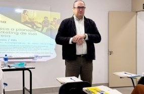 CDL Herval promove oficina sobre planejamento de marketing para associados