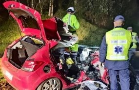 Colisão entre carro e caminhão mata jovem de 21 anos na BR-116