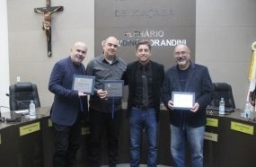 Câmara de Vereadores homenageia profissionais que se destacam em Joaçaba