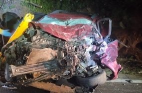 Colisão contra caminhão mata motorista e deixa dois feridos na BR-470