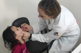 Doses da vacina contra a pólio continuam disponíveis mesmo com o fim da campanha