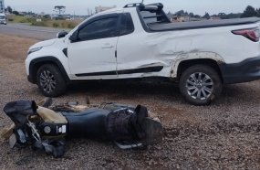 Motociclista fica ferido após colisão contra picape na BR-153