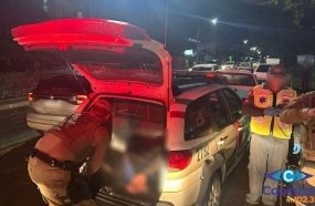 Motorista com sinais de embriaguez é preso após acidente 