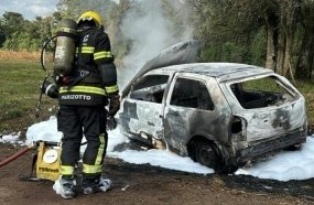 Gol é consumido por incêndio no interior de Lacerdópolis