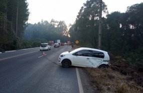 Condutor sofre escoriações após colisão na SC-135