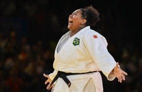 Judoca Beatriz Souza conquista o primeiro ouro brasileiro em Paris
