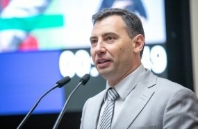 Ex-prefeito de Campos Novos toma posse como deputado estadual 