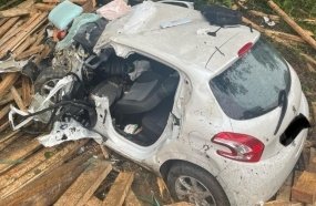 Motorista e cachorro morrem após colisão contra caminhão na BR-282