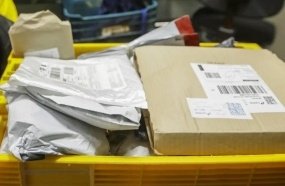 Correios alertam sobre golpe cobrando taxa para retirar encomenda